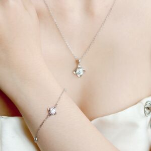 Emerald Clover Collection